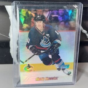 Mark Messier Hall Of Famer 1999/00 Topps Stadium Club - Chrome Refractor #3